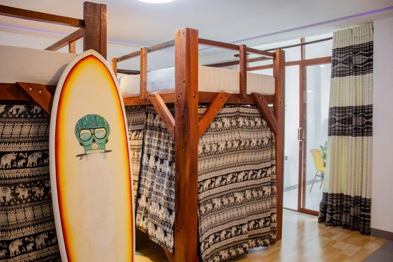 Surf & Party Weligama Pansiyon Dış mekan fotoğraf