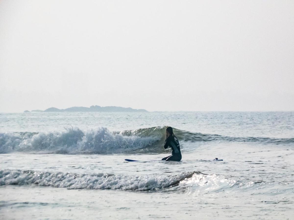 Surf & Party Weligama Pansiyon Dış mekan fotoğraf