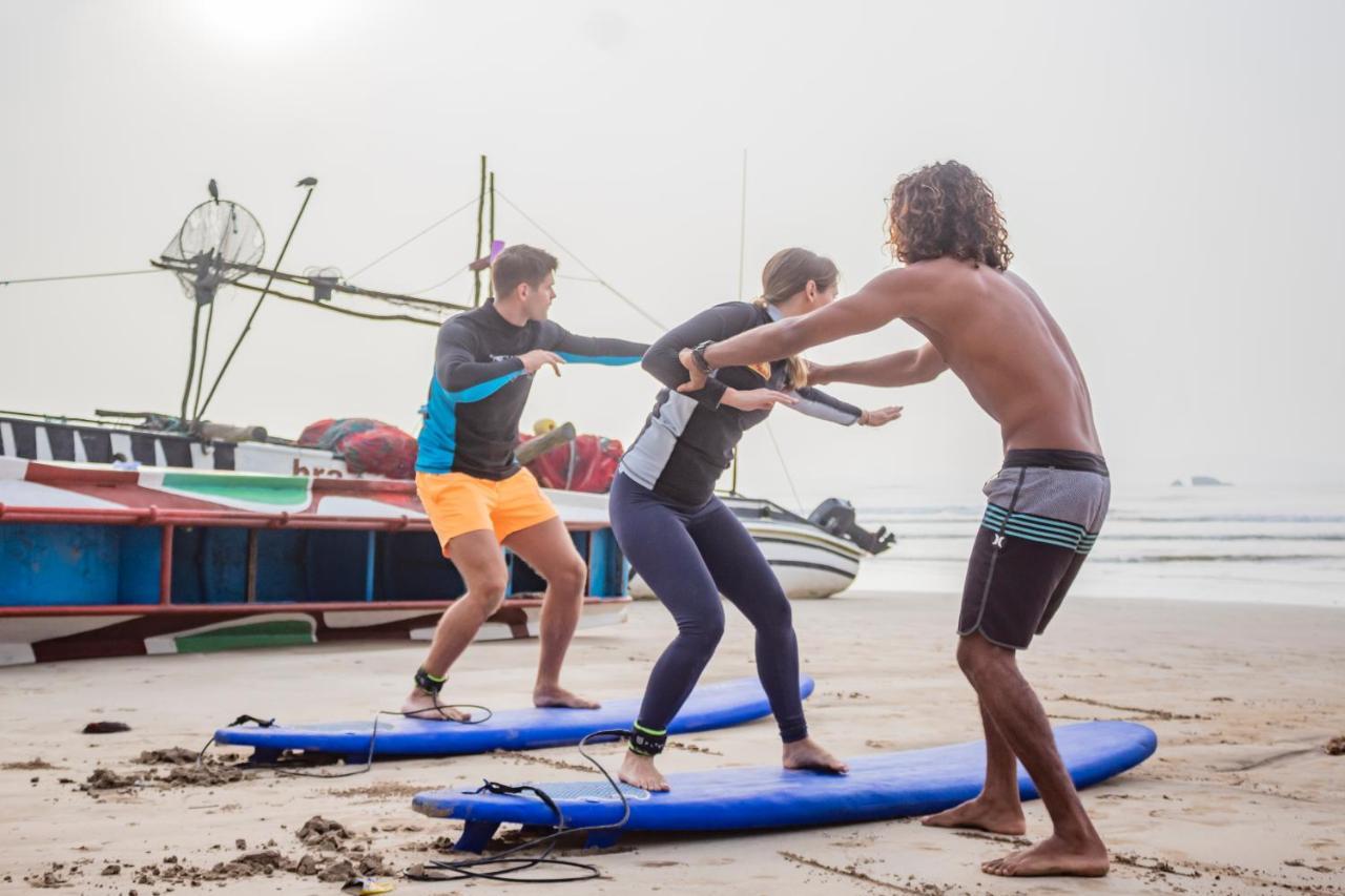 Surf & Party Weligama Pansiyon Dış mekan fotoğraf
