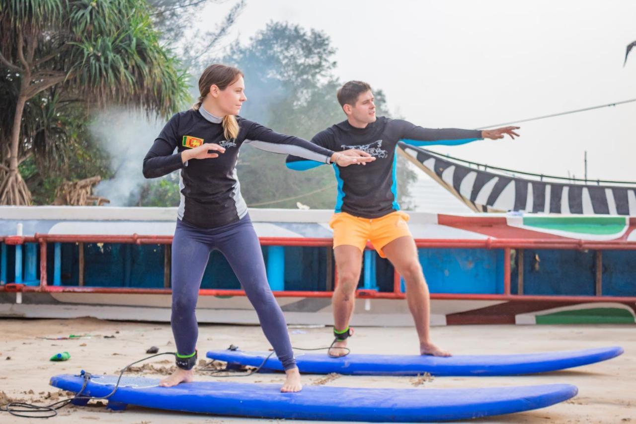 Surf & Party Weligama Pansiyon Dış mekan fotoğraf
