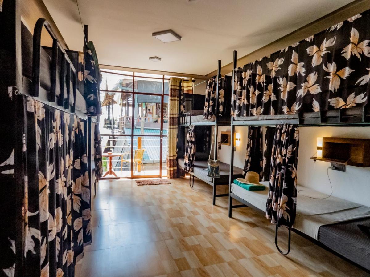 Surf & Party Weligama Pansiyon Dış mekan fotoğraf